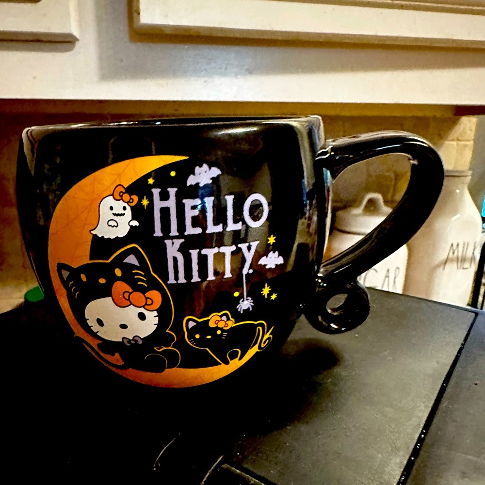 Hello Kitty Halloween
